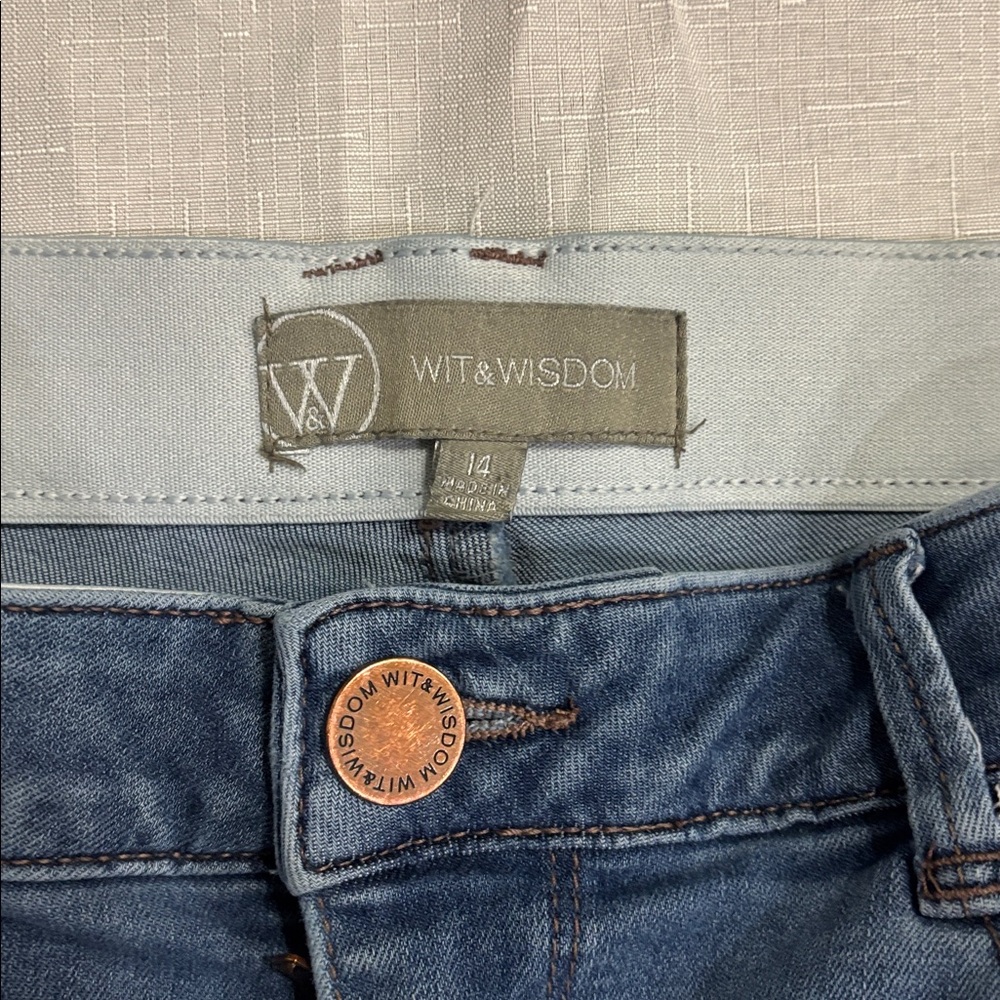 Woman’s Wit & Wisdom Jeans in Deep Blue Wider Leg, size 14 - Picture 2 of 8